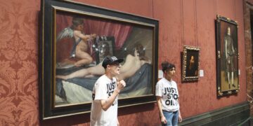 Activists Arrested After Vandalizing Rokeby Venus ‘Suffragette’ Painting